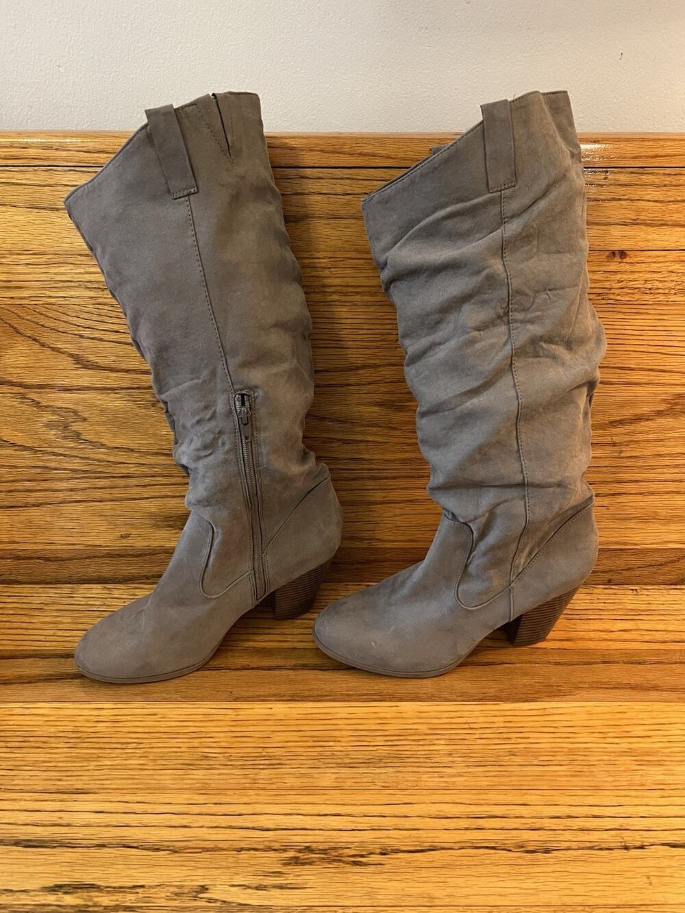 Maurice’s Suede Knee Riding Soft Boot Size 11 Gray Flex Gore Comfortable Boho
